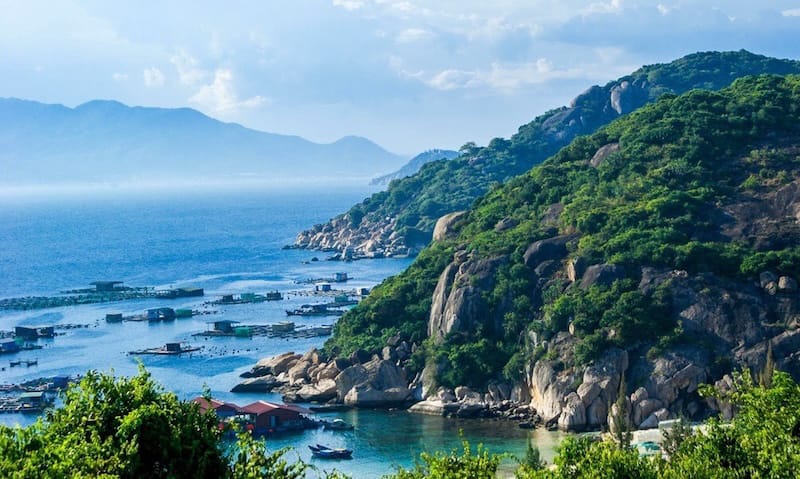 Vietnam Travel Blog, Five Mountains That Make You Believe In Gravity