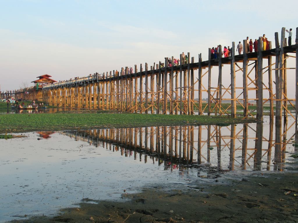 12 Places Where Sunset Becomes the Main Event – A Planner’s Guide to the World’s Most Photographed Evenings