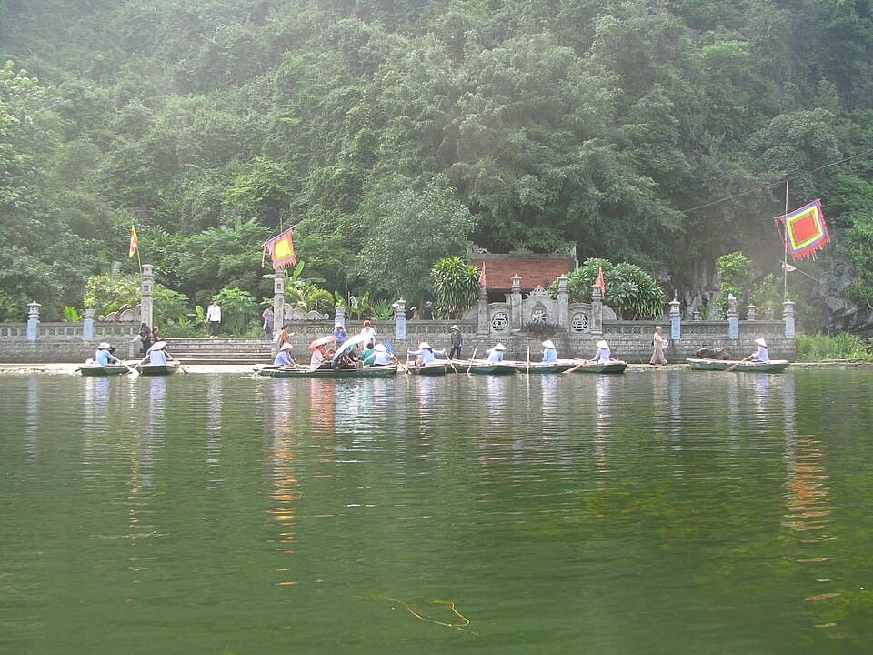 Hanoi to Hoa Lu – A Structured One Day Ninh Binh Itinerary