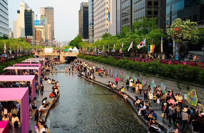 Seoul Date Nights . Walking Beside Cheonggyecheon Under Lantern Lights